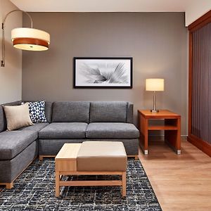 Upper Floors King Room